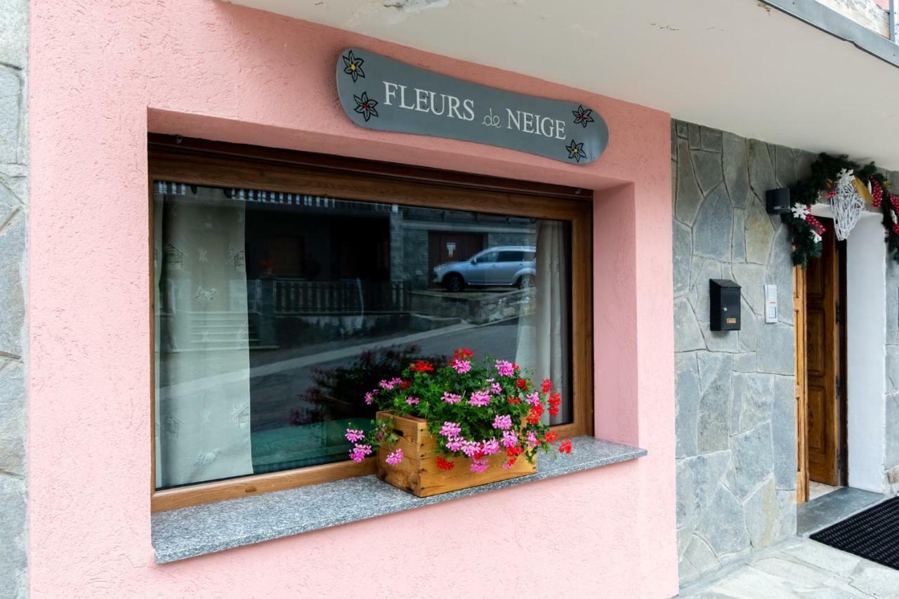 ピーラFleurs De Neigeアパートメント エクステリア 写真
